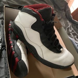 Chicago JORDAN 10s sz 11